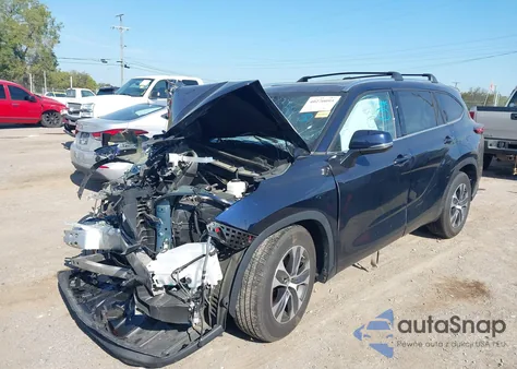 2021 Toyota Highlander Xle from USA, damaged, VIN 5TDGZRAH6MS530747